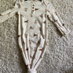 RABBIT + BEAR BY EMILY AND OLIVER KNOTTED GOWN